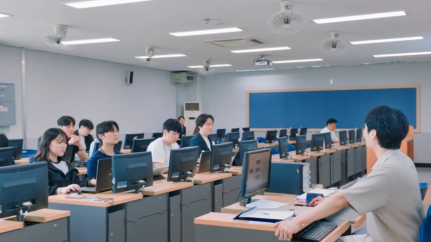한라대학교 전산실에서 진행된 부트캠프 수업